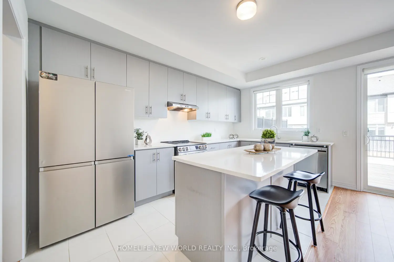 132 Lageer Drive photo 3