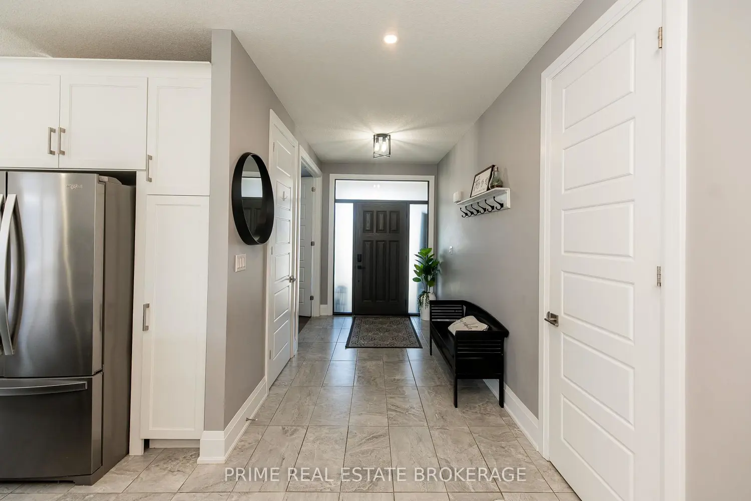 225 Leitch Street photo 4