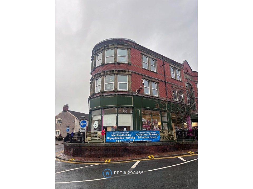 2 bed flat to rentArcade Buildings, Hengoed CF82