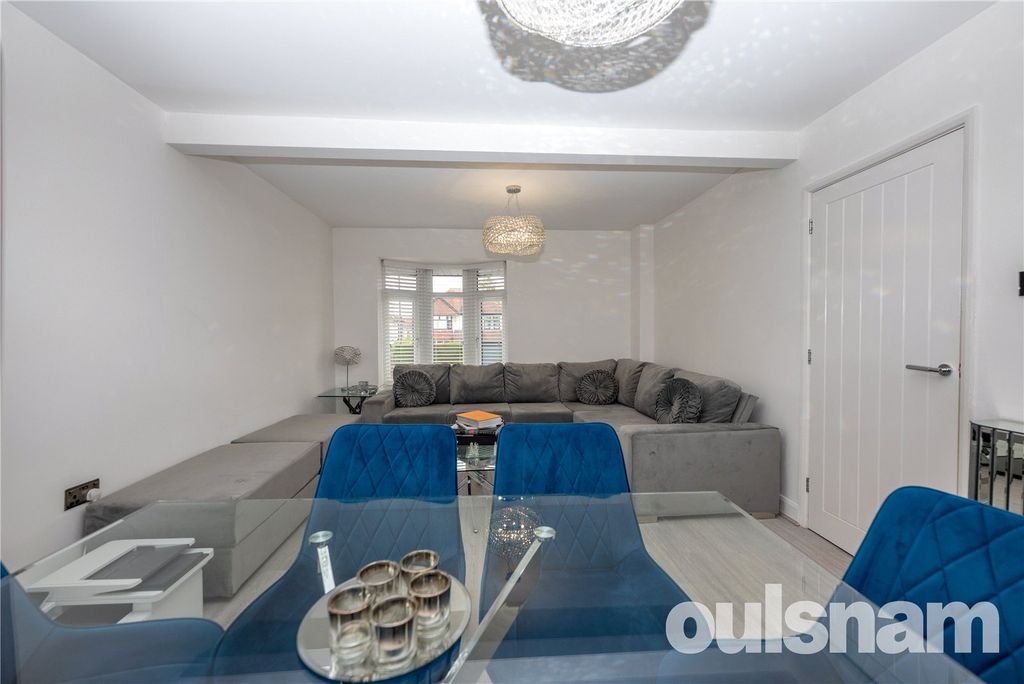 Additional image 3 of 4 bed detached house to rentOld Birmingham Road, Marlbrook, Bromsgrove, Worcestershire B60