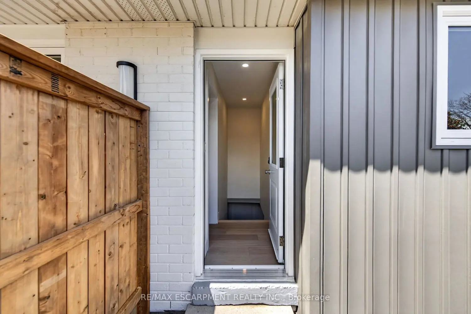 Additional image 18 of 257 Queen Victoria Drive