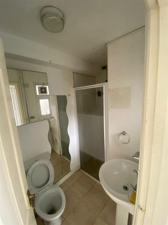 Additional image 2 of Studio to rentBroadway, Treforest, Pontypridd CF37