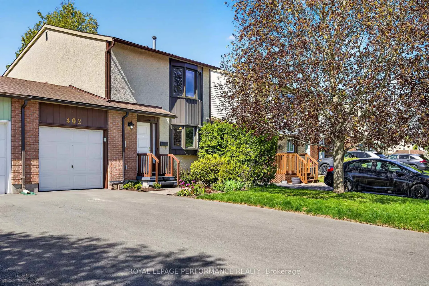 402 Duval Lane photo 2