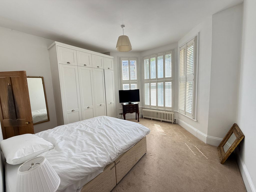 Additional image 28 of 2 bed flat for saleUxbridge Road, Shepherds Bush, London W12