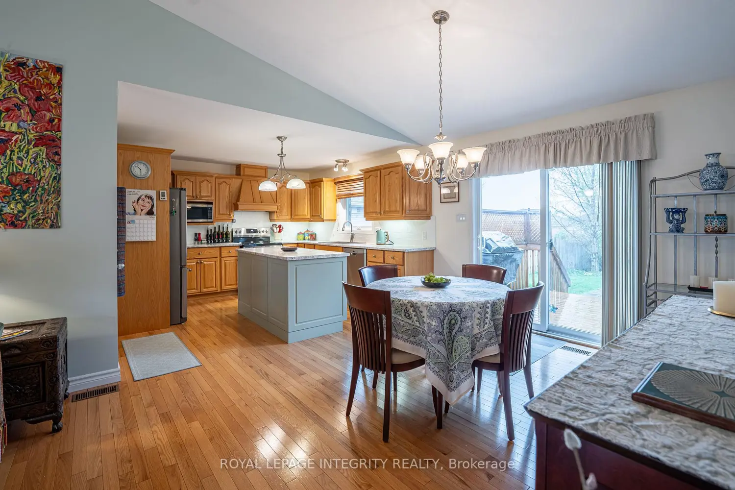 4 Cherry Avenue photo 5