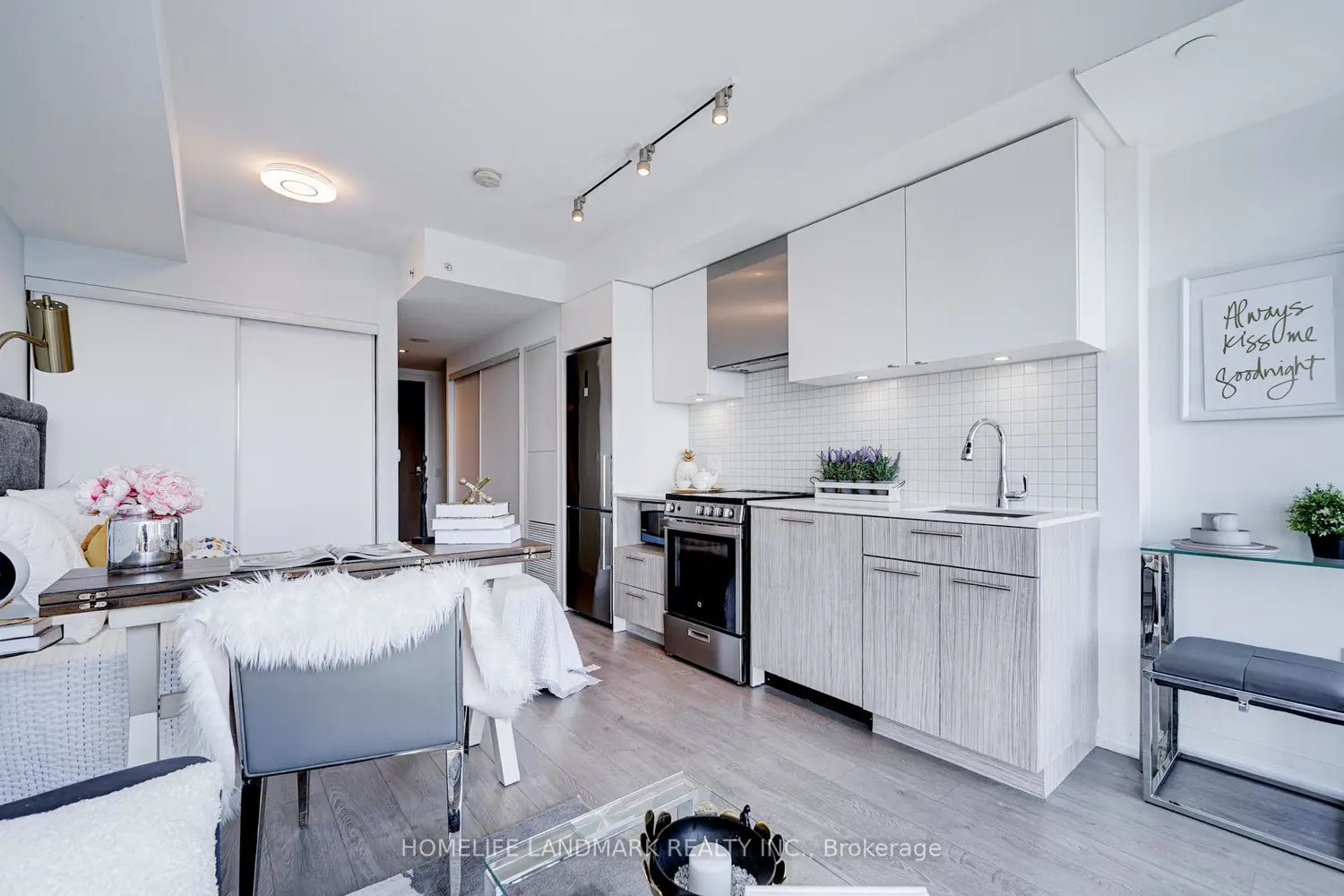Additional image 4 of 251 Jarvis Street 4307