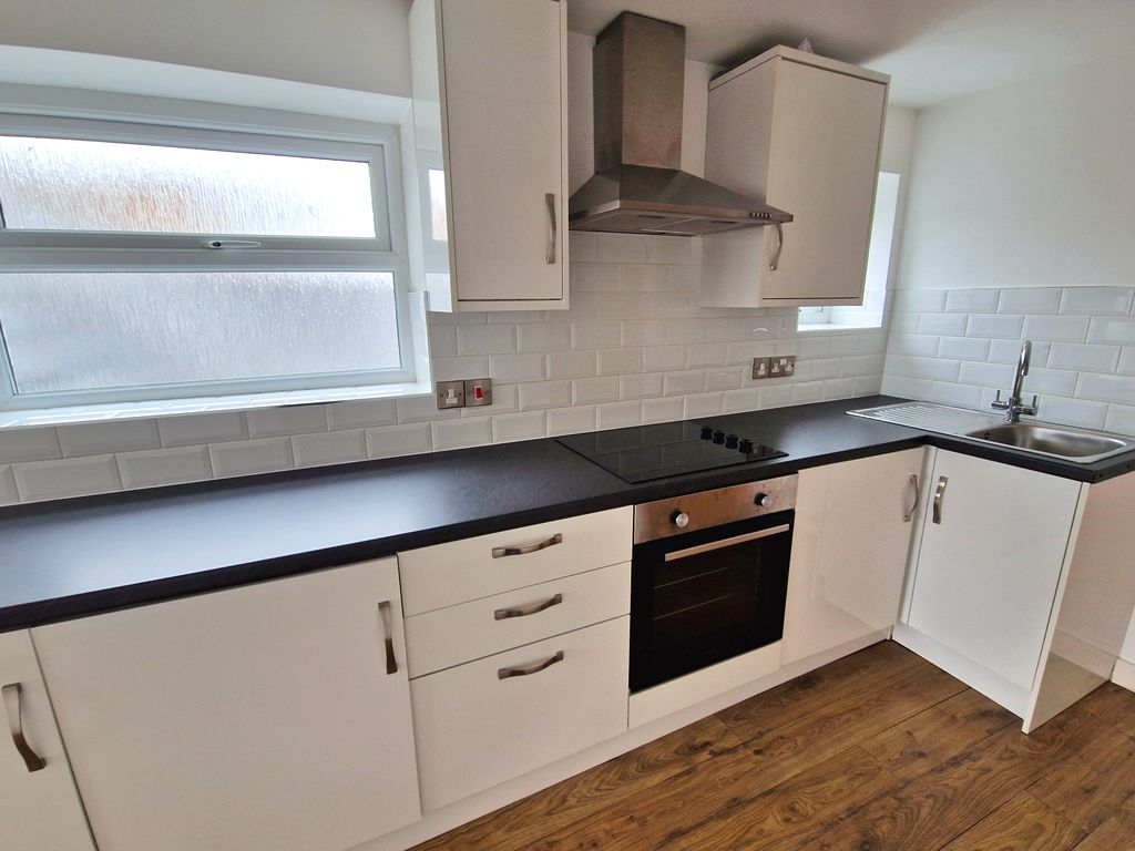 Additional image 11 of 1 bed flat for saleFlat 7, 26-28 Mary Street, Porthcawl CF36