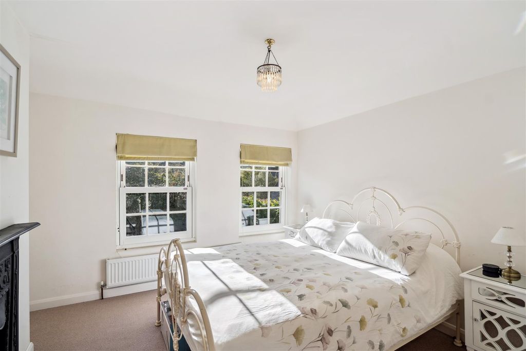 Additional image 8 of 3 bed end terrace house to rentKings Lane, Cookham, Maidenhead SL6