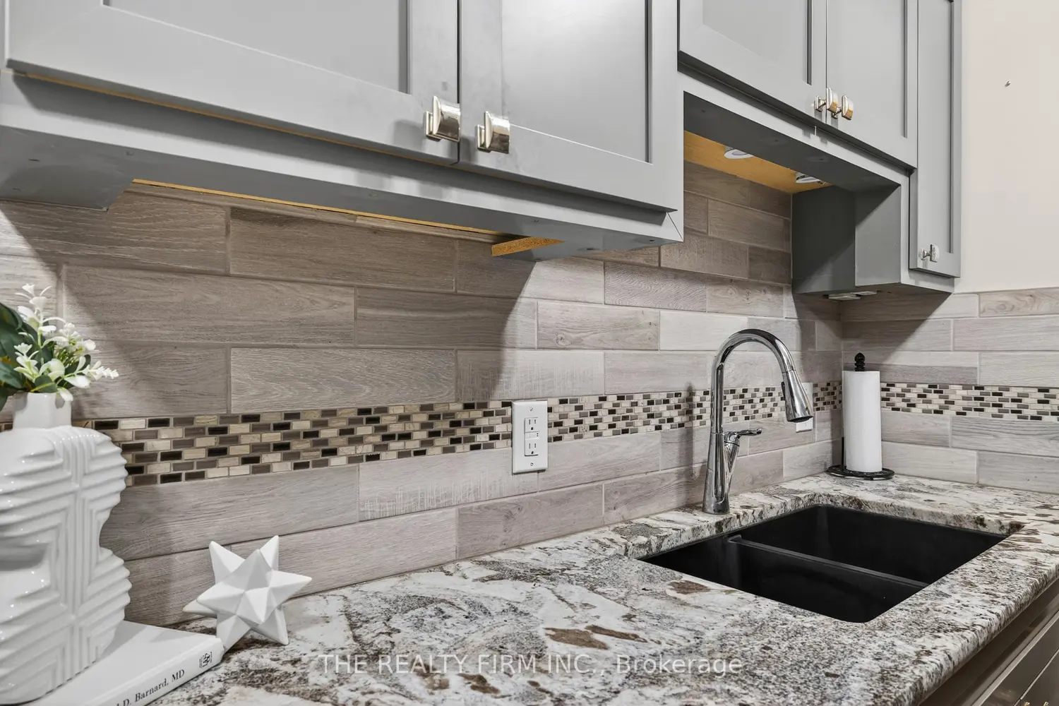 Additional image 15 of 1103 Jalna Boulevard 705