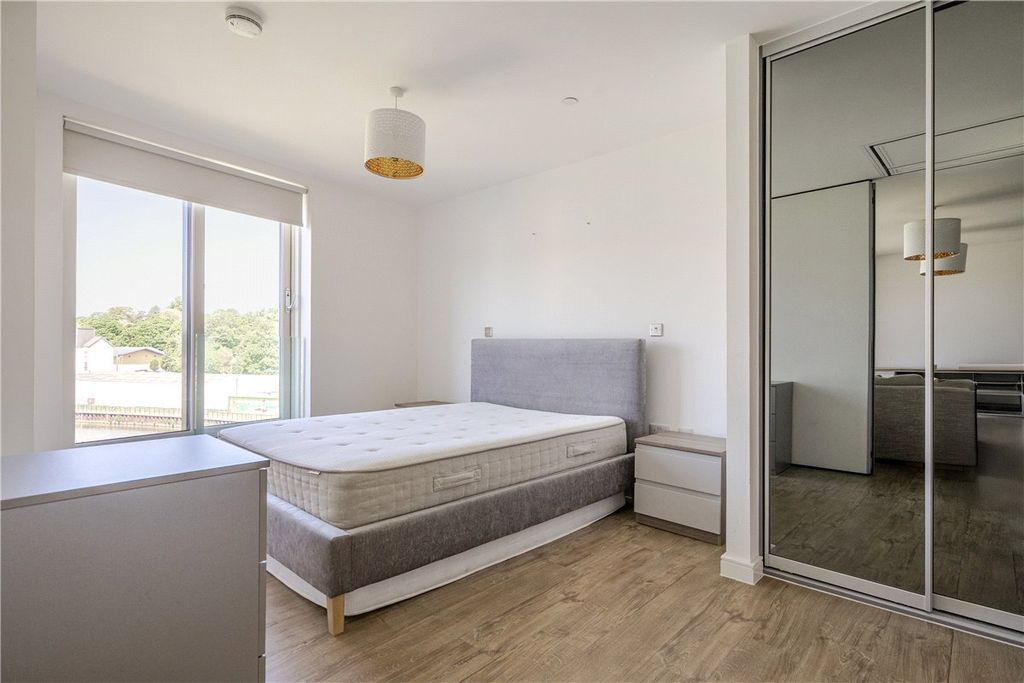 Additional image 7 of 2 bed flat to rentVictoria Bridge Road, Bath, Somerset BA2