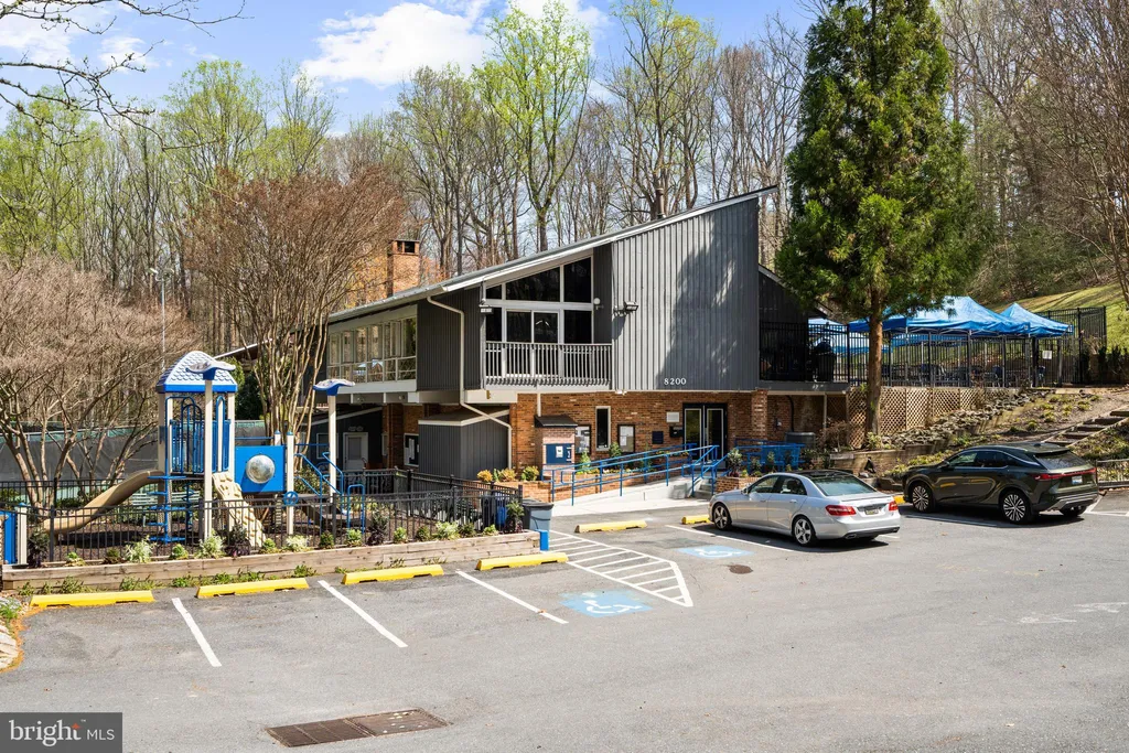 Additional image 72 of 8034 Park Overlook Drive, Bethesda, MD 20817