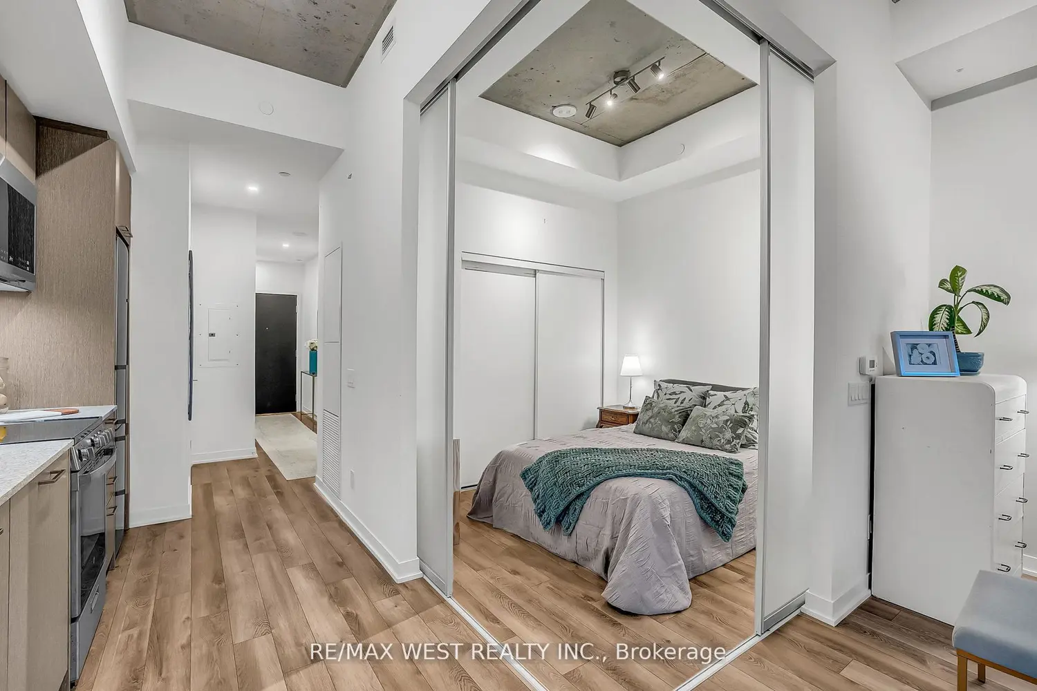 Additional image 14 of 1808 St. Clair Avenue 617