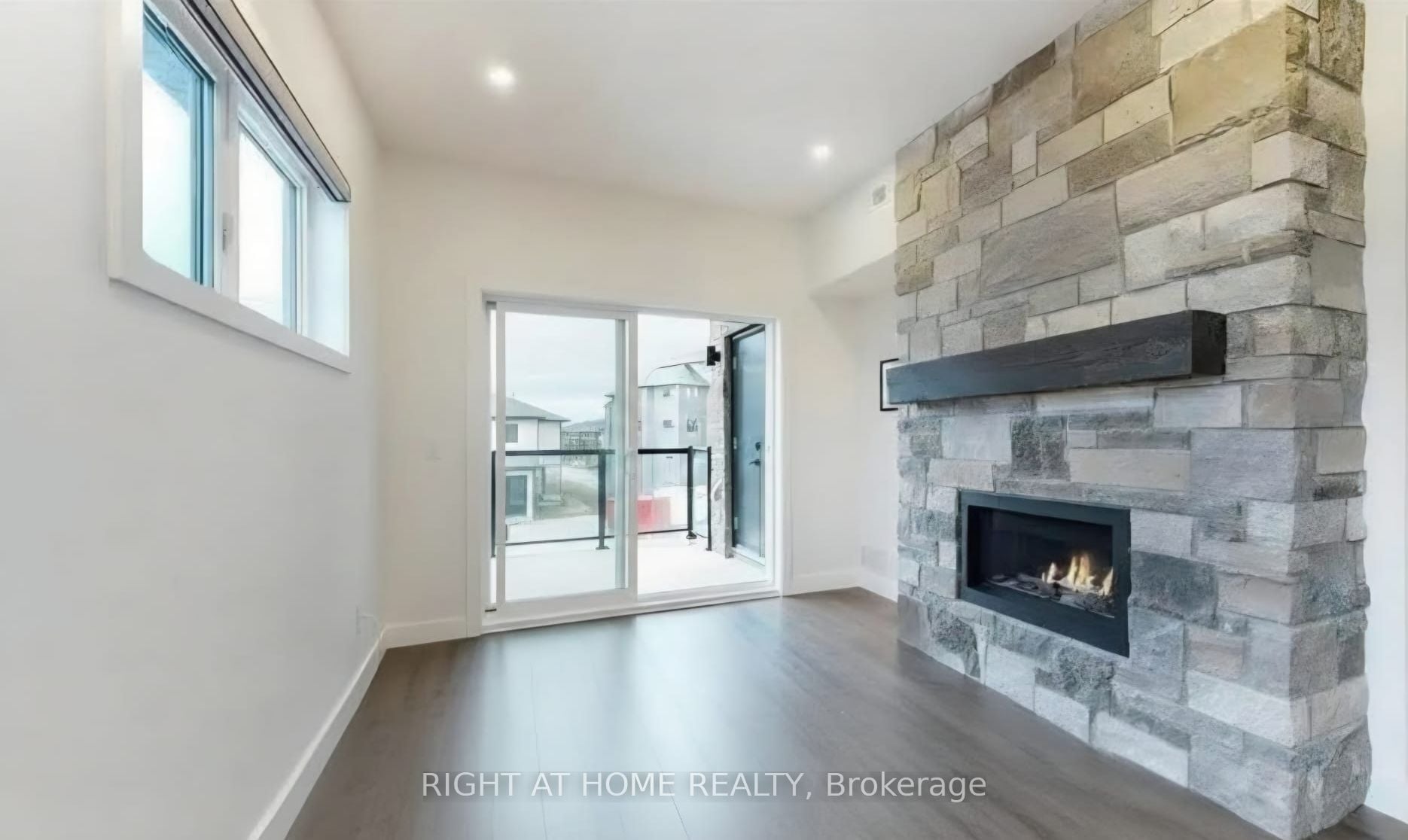 Additional image 2 of 302-10 Beausoleil Lane, Blue Mountains, ON, L9Y 2X5