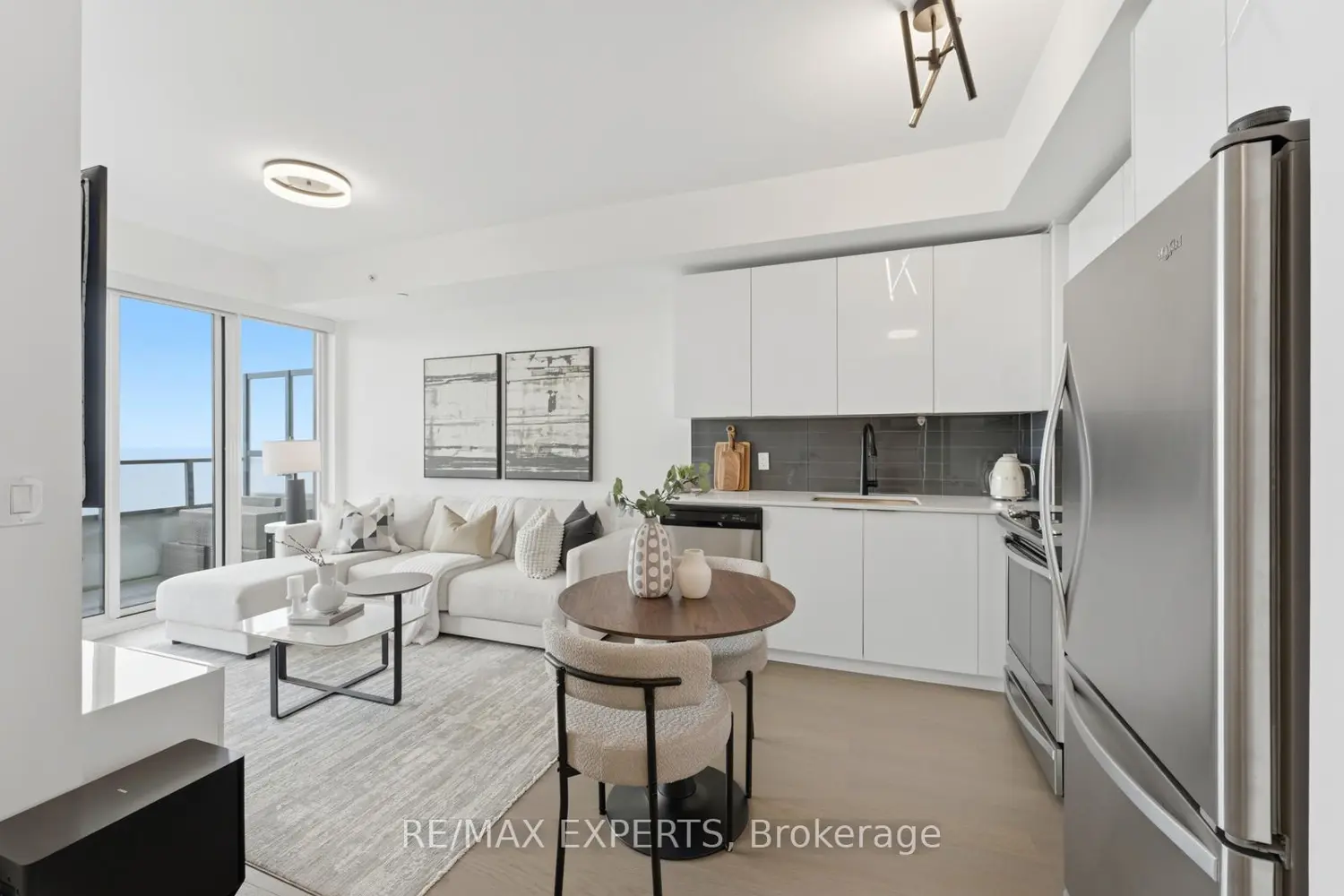 30 Shore Breeze Drive 5606 photo 5