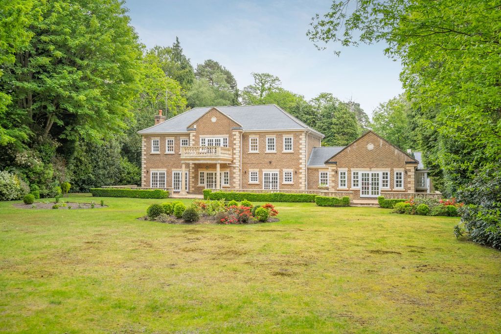 Additional image 16 of 5 bed detached house to rentWellington Avenue, Virginia Water GU25