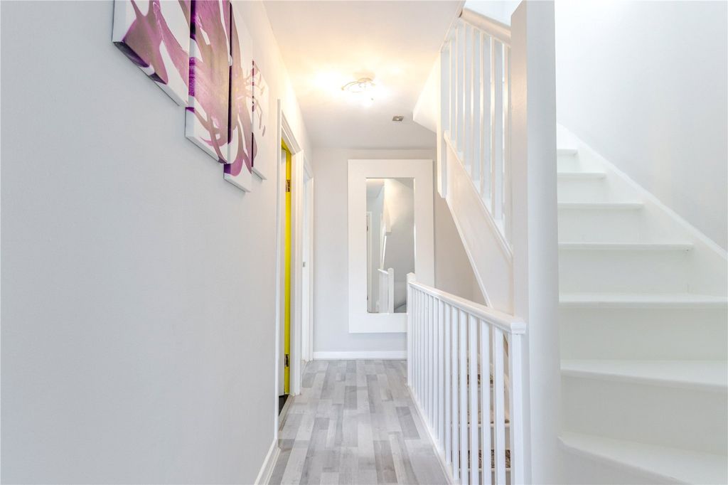 Additional image 13 of 4 bed semi-detached house for saleHinkley Close, Harefield, Uxbridge UB9