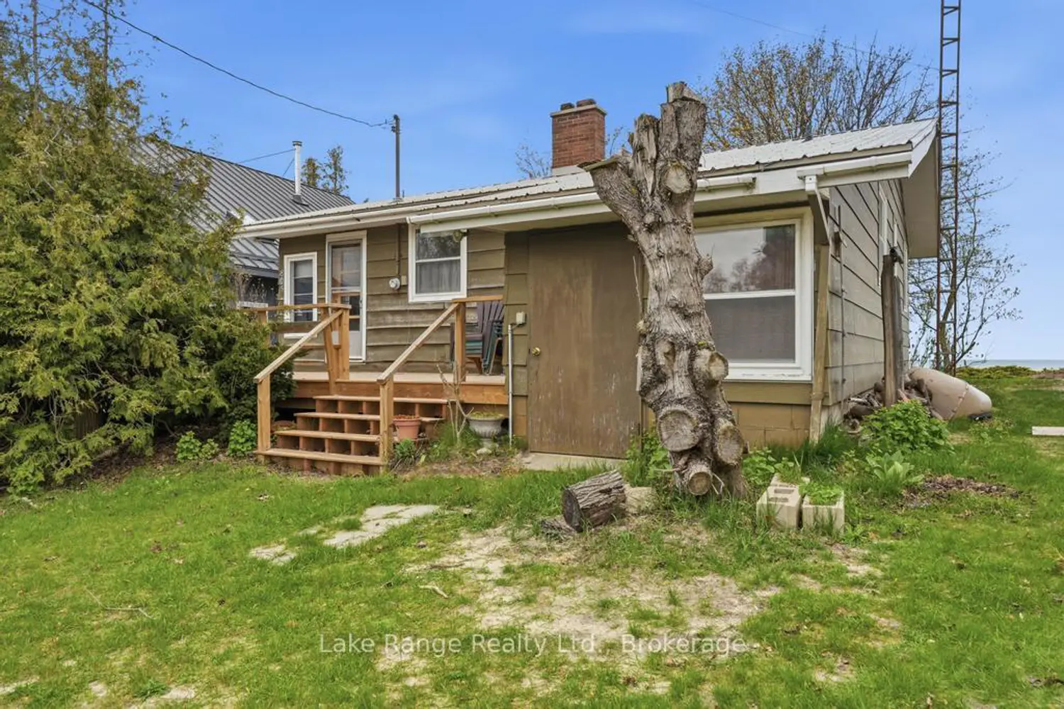 805 Leonard Court photo 3