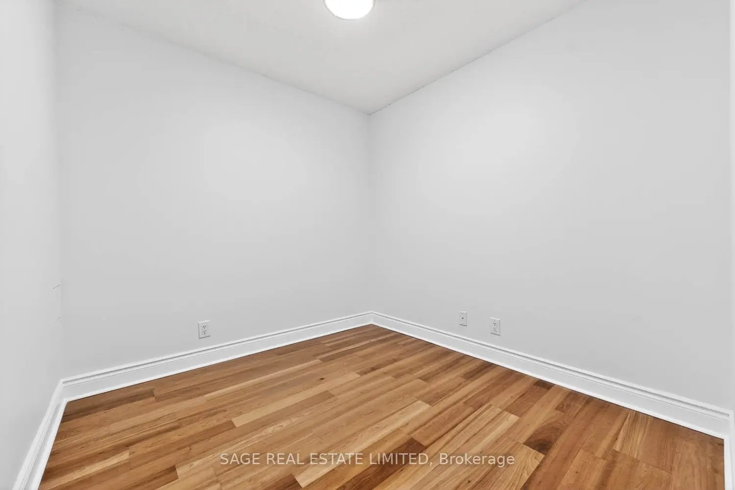 78 Harrison Garden Boulevard 1214 photo 3