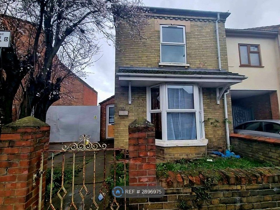 3 bed semi-detached house to rentHarris St, Peterborough PE1