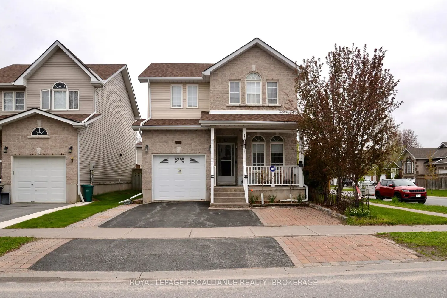 1031 Rainbow Crescent