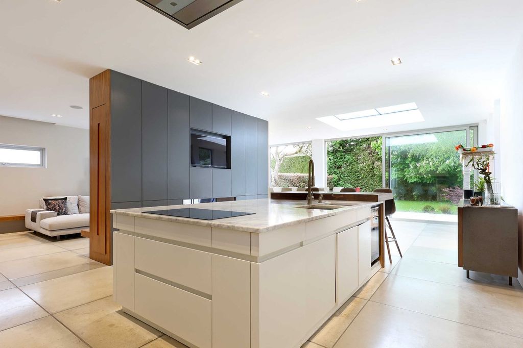 Additional image 3 of 4 bed detached house to rentChanner Drive, Penn, Buckinghamshire HP10