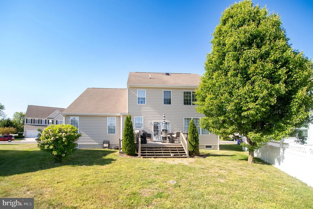 129 Pond View Lane, Seaford, DE 19973
