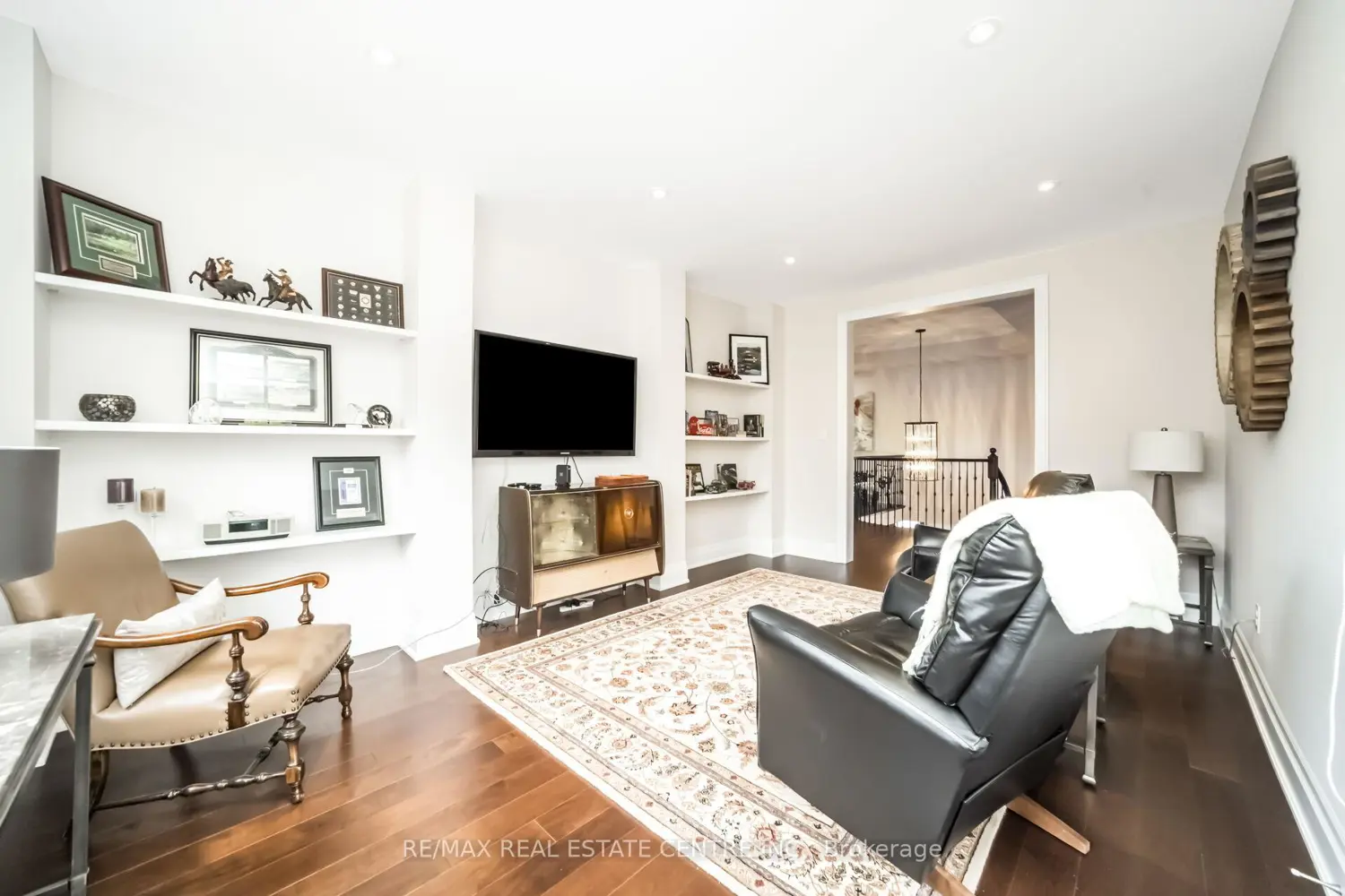 Additional image 16 of 14 Canis Street
