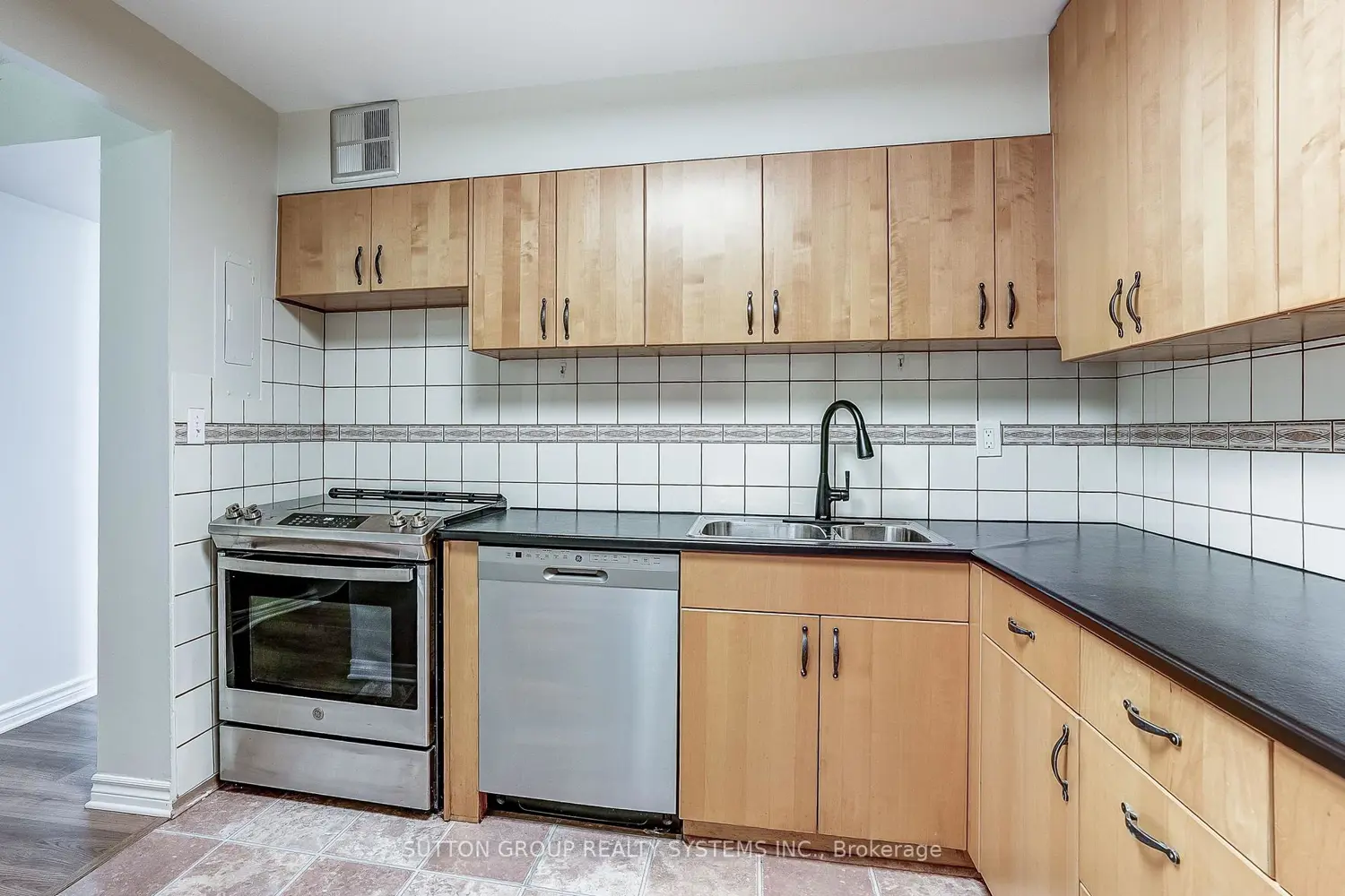 Additional image 8 of 1100 Caven Street 1211