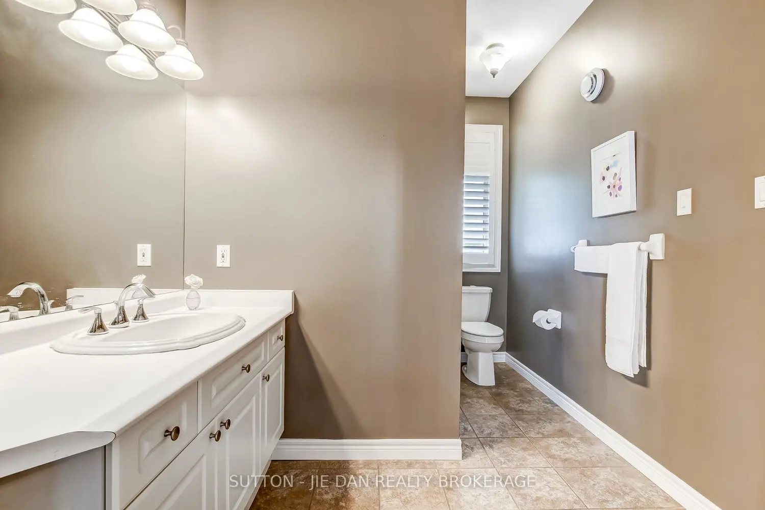 Additional image 13 of 631 Whitehaven Crescent