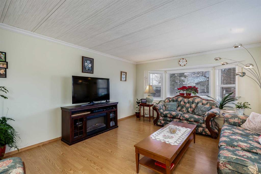 Additional image 6 of 240 Big Hill Circle SE, Airdrie, AB, T4A 1P8