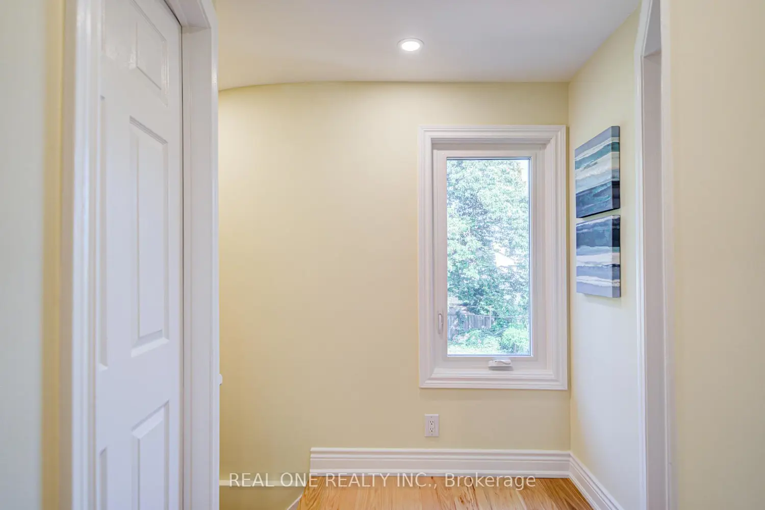 Additional image 7 of 4052 Saint James Avenue