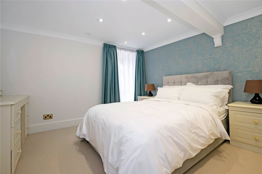 Additional image 7 of 3 bed flat for saleWindsor Terrace, Clifton, Bristol BS8