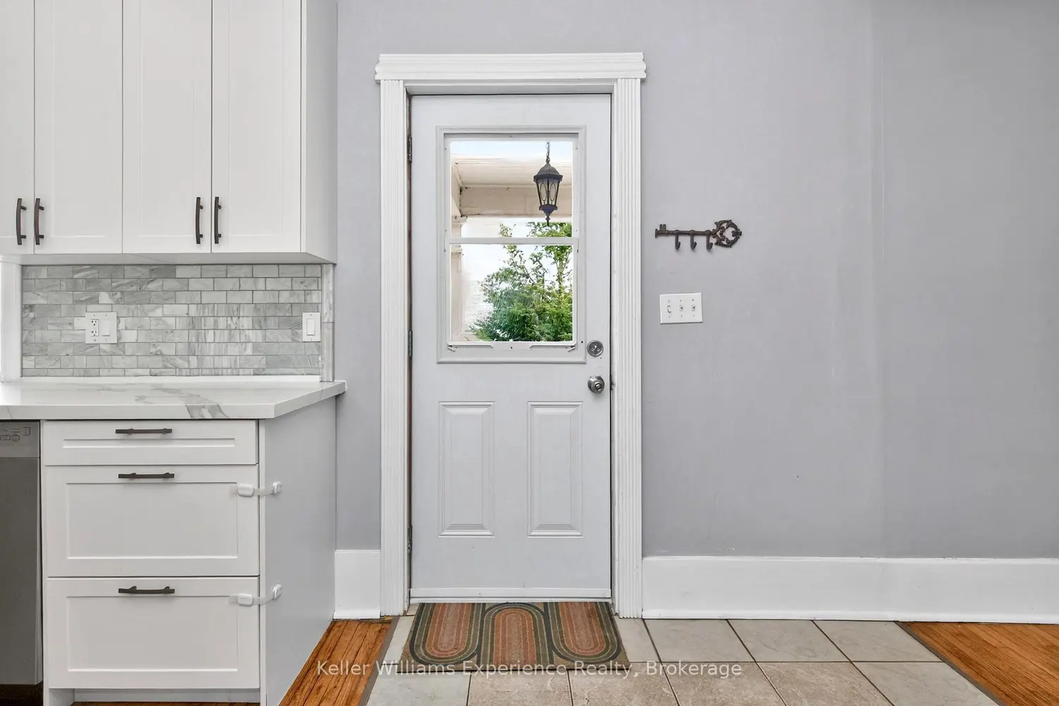 2936 Flos 6 Road photo 4