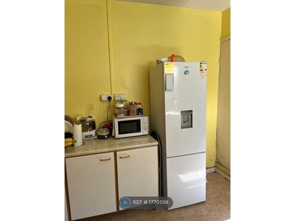 Additional image 6 of 3 bed terraced house to rentMain Street, Barry CF63