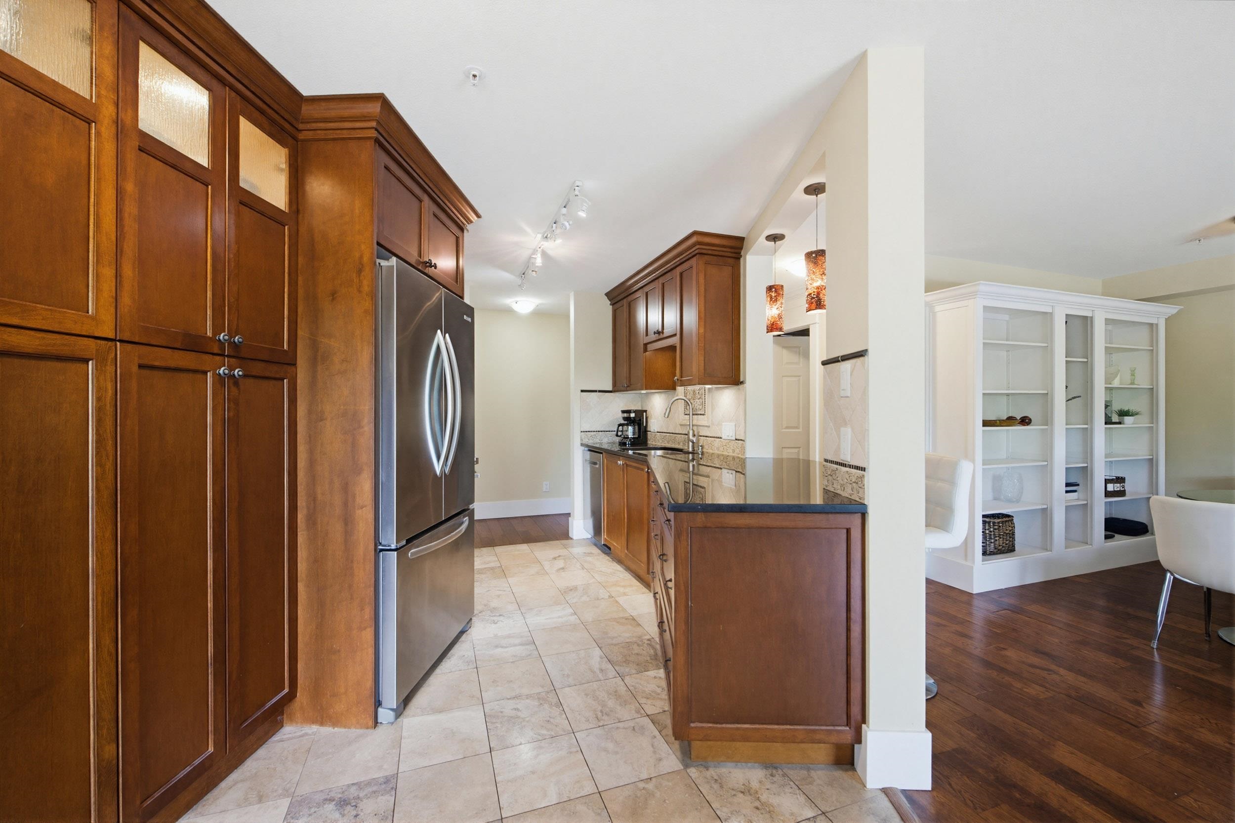 Additional image 6 of 305-15150 29a Avenue, Surrey, BC, V4P 3B1