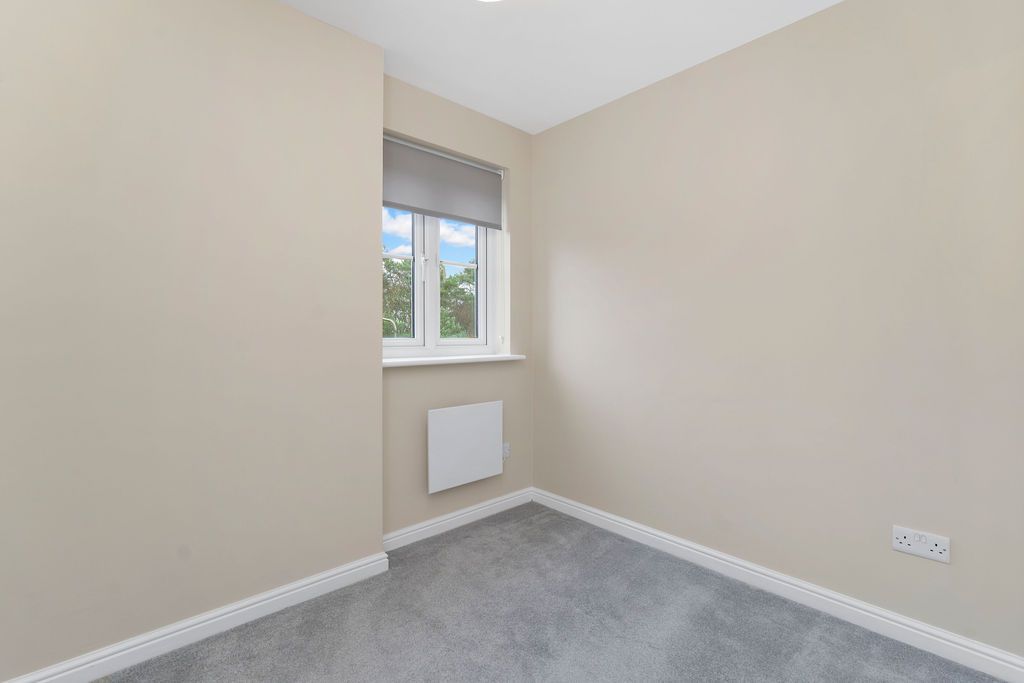 Additional image 8 of 2 bed flat to rentQueens Crescent, Livingston, West Lothian EH54