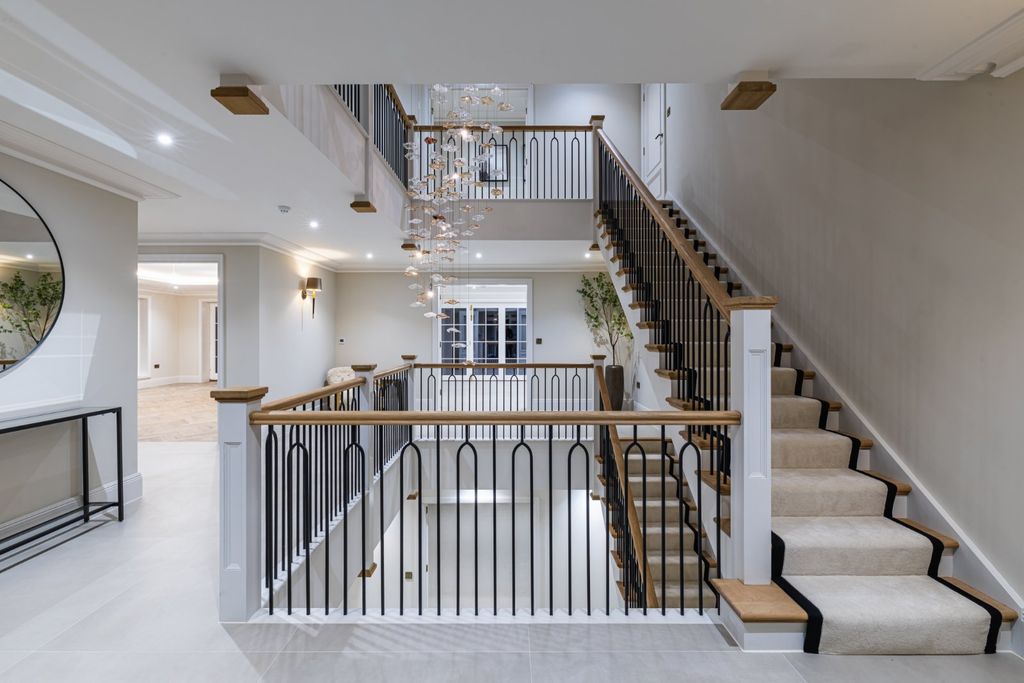 Additional image 13 of 5 bed detached house to rentWayneflete Tower Avenue, Esher KT10