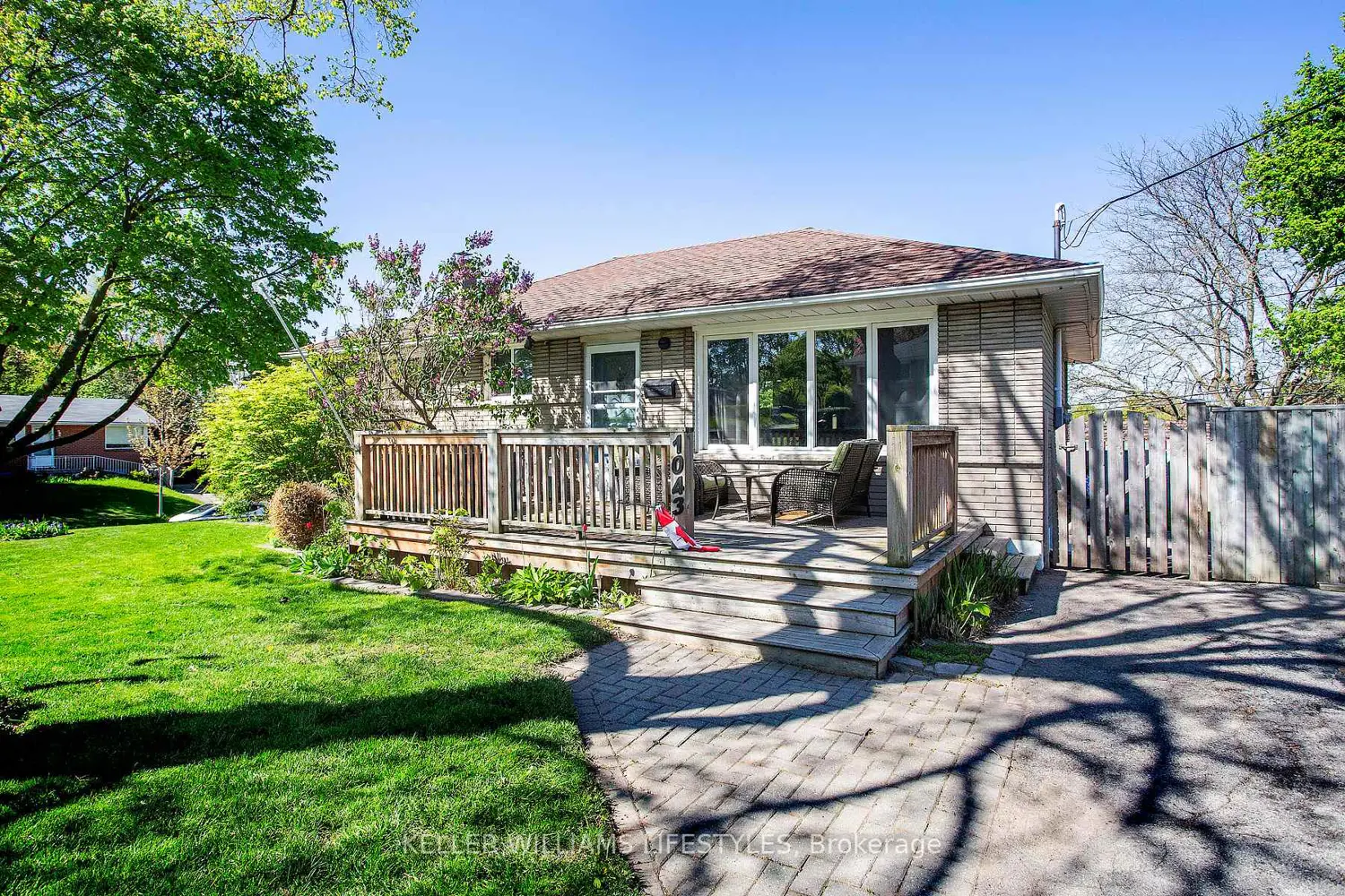 1043 Eagle Drive