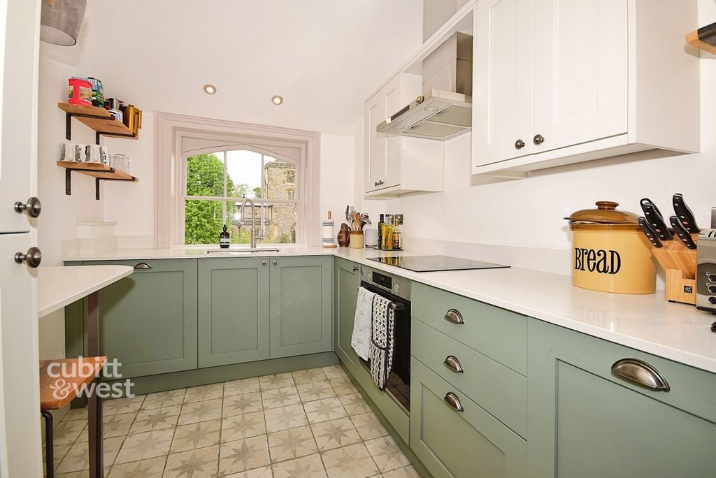 Additional image 2 of 2 bed flat to rentLondon Road, Arundel BN18