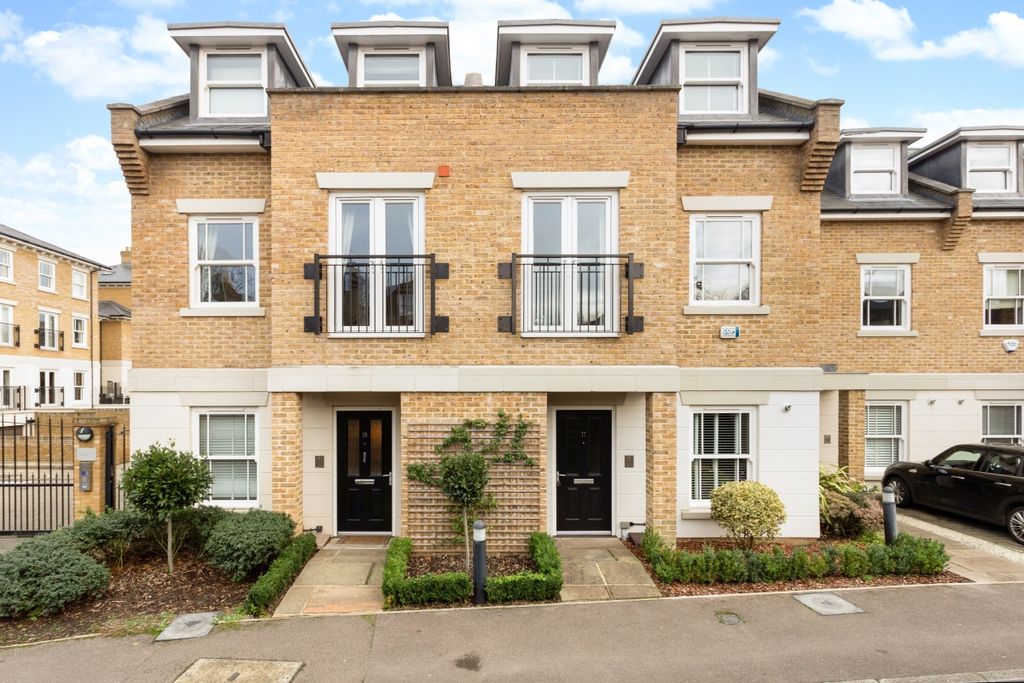Additional image 26 of 4 bed town house to rentHawtrey Road, Windsor SL4