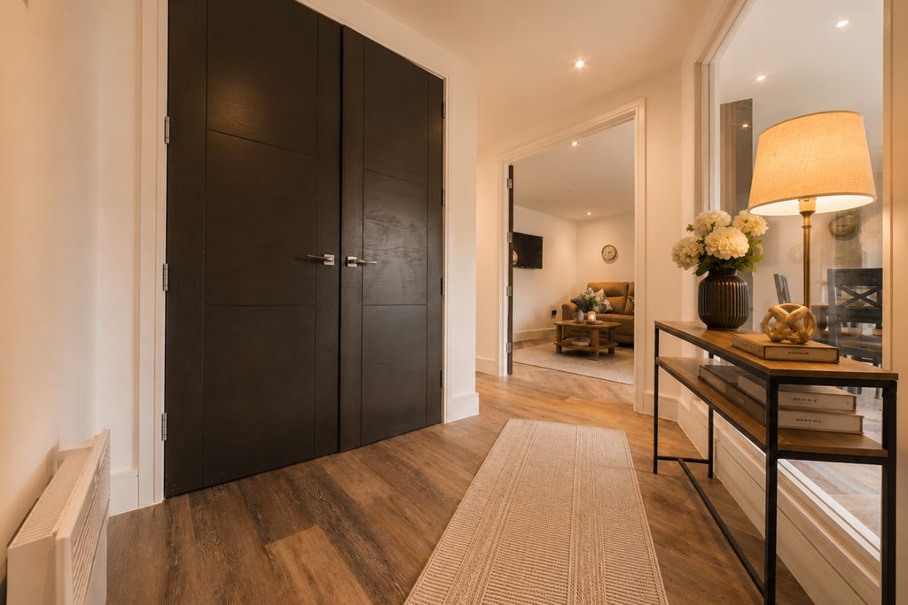 Additional image 8 of 2 bed flat to rentMuseum View, Park Place, City Centre CF10