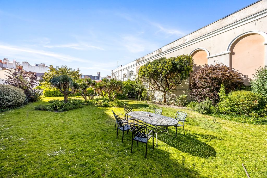 Additional image 27 of 2 bed flat for saleMarine Parade, Brighton, East Sussex BN2