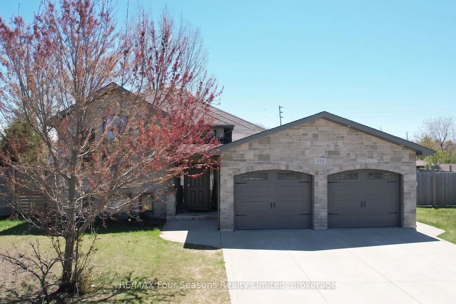 Additional image 2 of 325 Gingrich Crescent