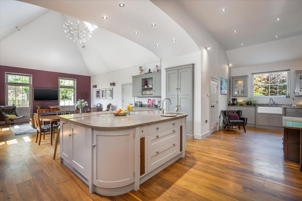 Additional image 9 of 8 bed detached house for saleHigh Street, Penshurst, Tonbridge TN11