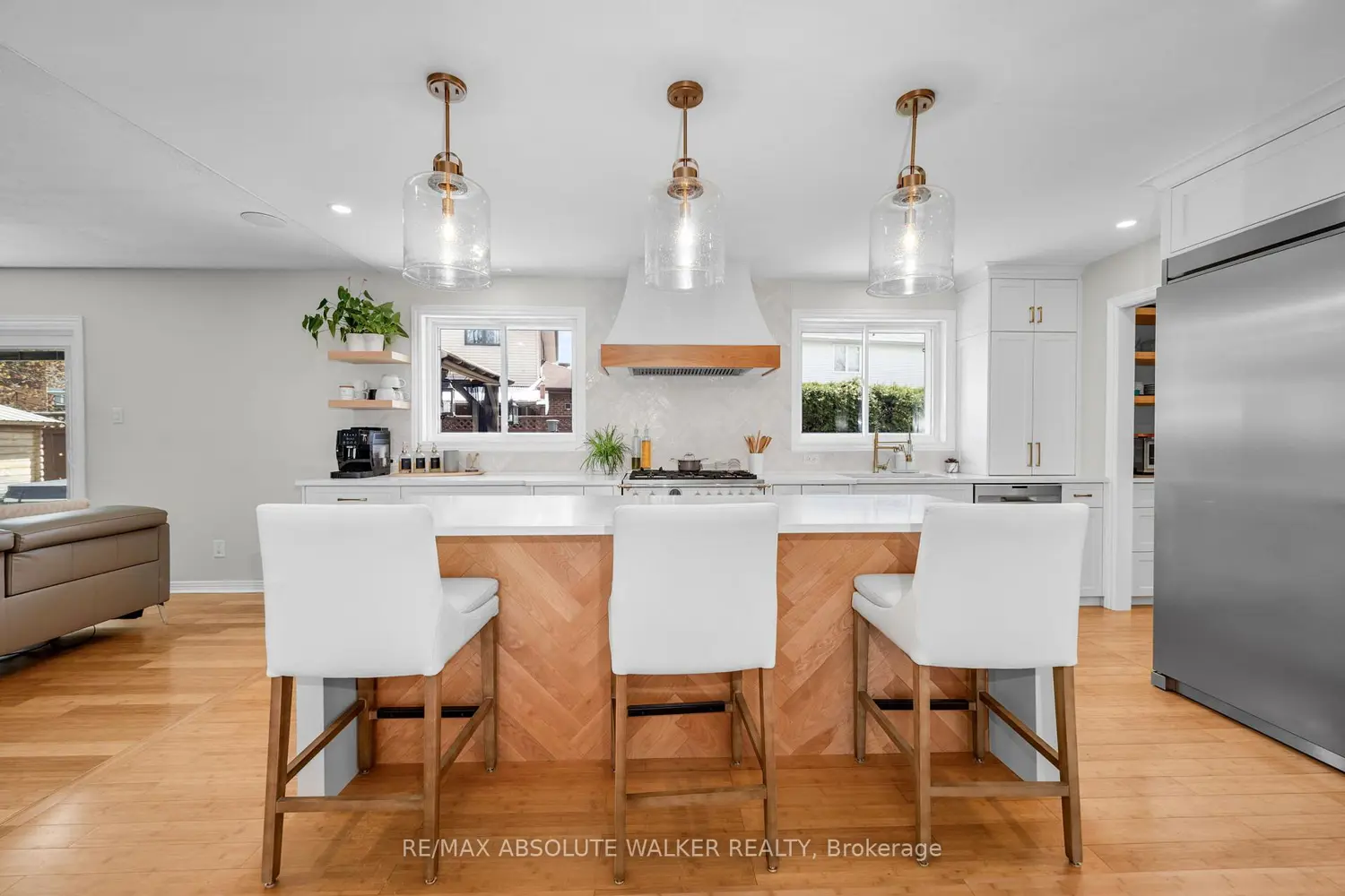 108 Plover Lane photo 3
