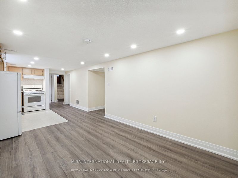 Additional image 2 of Basement-1132 Glerngrove Avenue, Toronto, ON, M6B 2K4