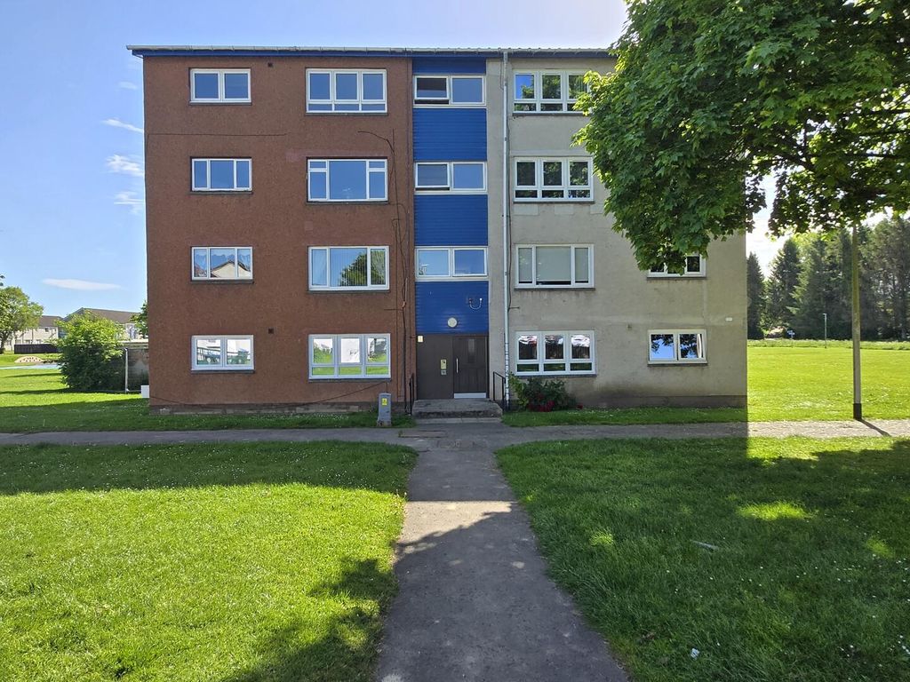 2 bed flat to rentIona Court, Perth PH1