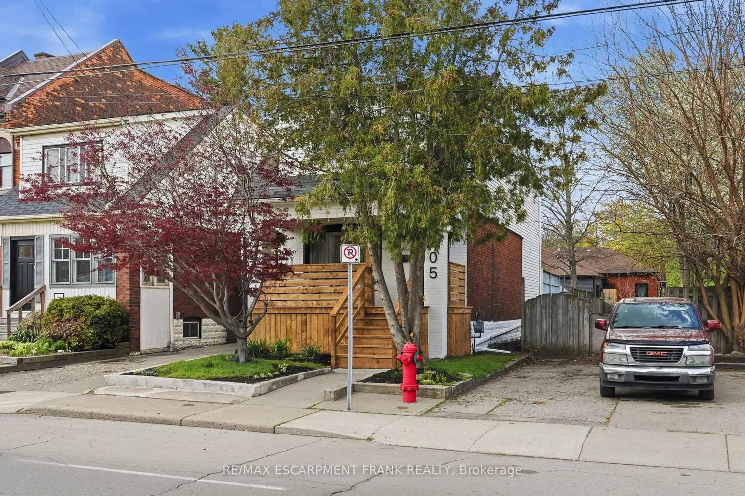 205 Locke Street