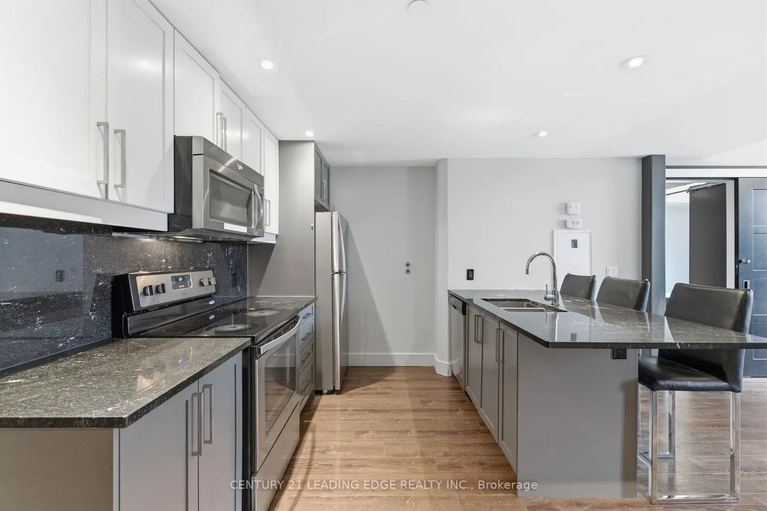 330 Phillip Street C533 photo 2