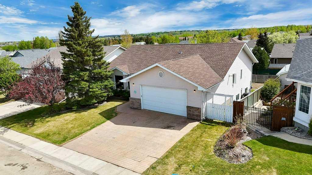 50 Westwood Crescent, Sylvan Lake, AB, T4S 1V8